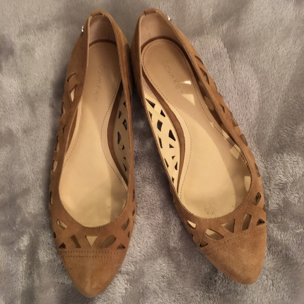 Calvin Klein Suede Flats Size 6 1/2 fit like 7